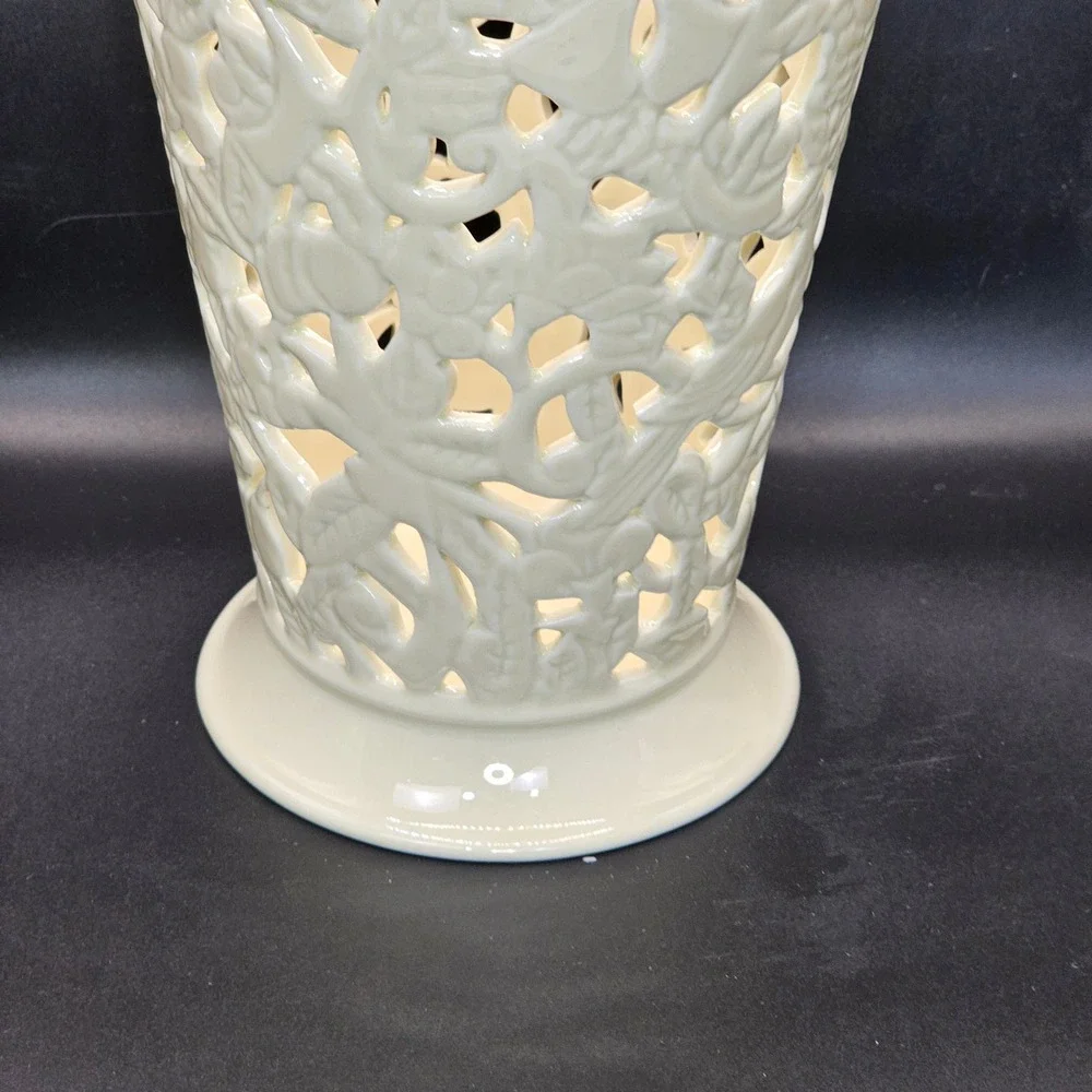 Villeroy &‎ Boch Heinrich White Reticulated Pierced Bird Floral Vase 8.5